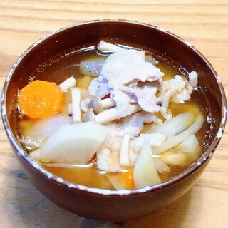 温まる！野菜の旨味豚汁